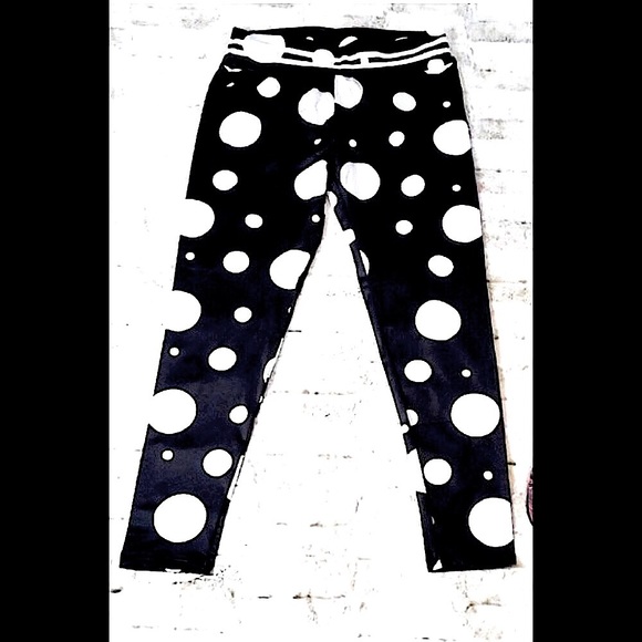 🆕I HAVE #2 SMALLS LEFT THESE SUPER SILKY&SPANDEX RUCHED BOTTOM POLKA DOT LEGGIN - Picture 6 of 8